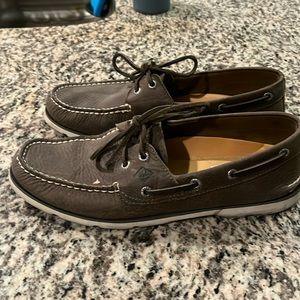 Sperry boat shoes 9.5 green